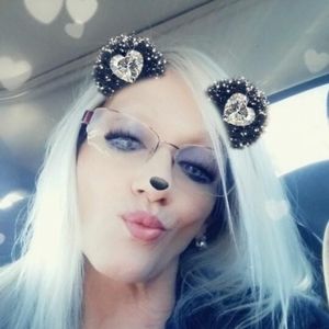 Meet your Posher, Sabrina